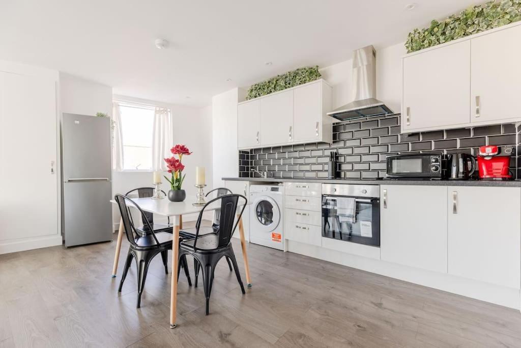 Vertigo Boutique Sleeps 4 London Kingston upon Thames  Zewnętrze zdjęcie