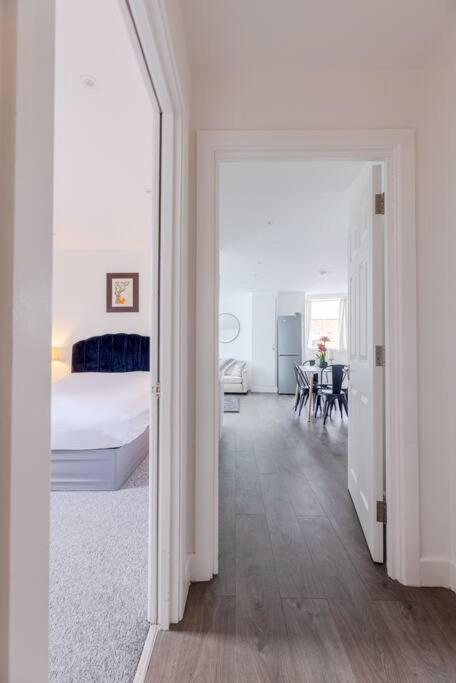 Vertigo Boutique Sleeps 4 London Kingston upon Thames  Zewnętrze zdjęcie