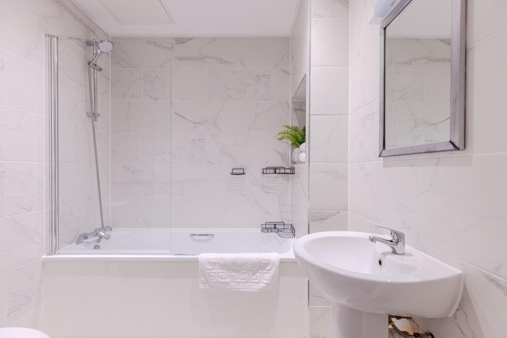 Vertigo Boutique Sleeps 4 London Kingston upon Thames  Zewnętrze zdjęcie